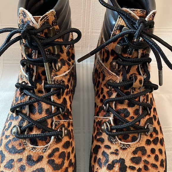 NWOT Timberland London Square Mid Hiker Cheetah Print Leather Boots - Size 7.5 - Picture 7 of 14